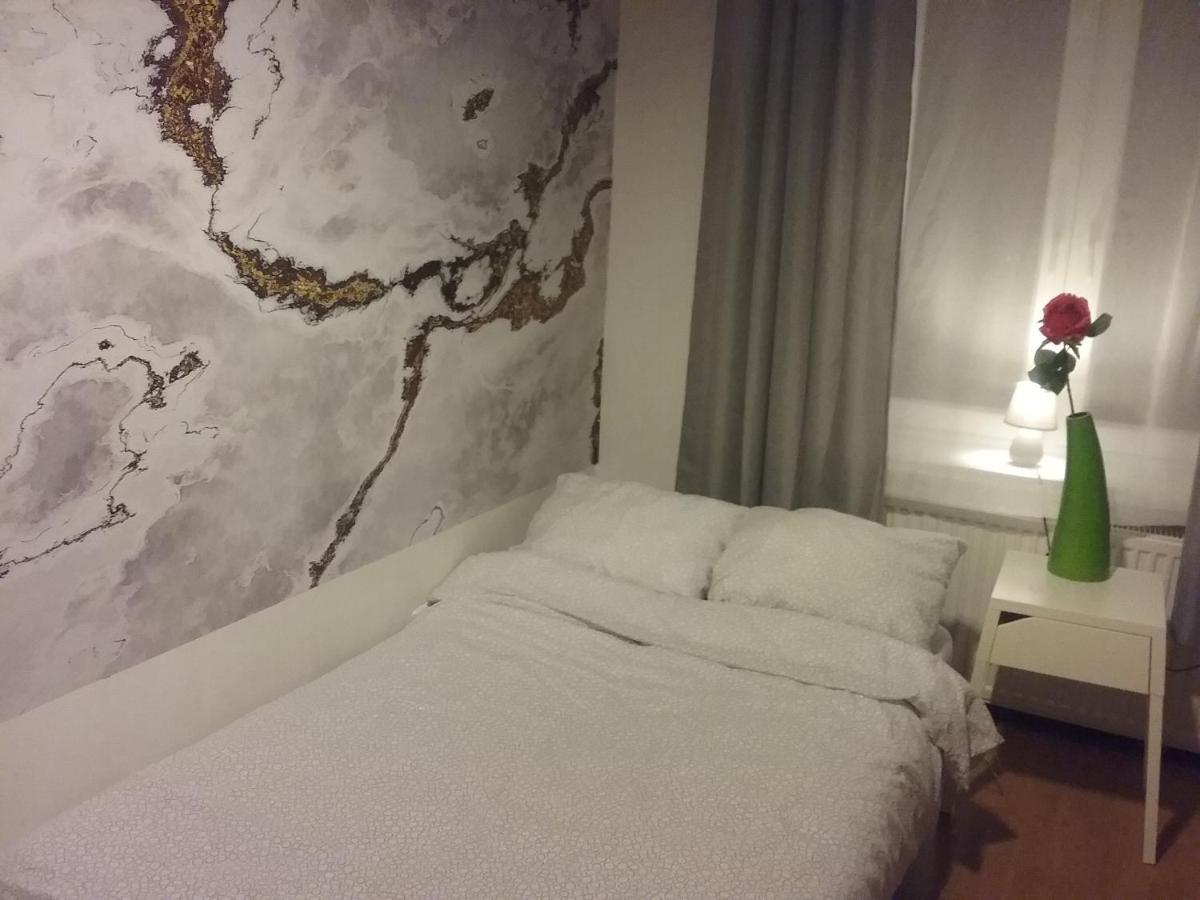 Apartament *